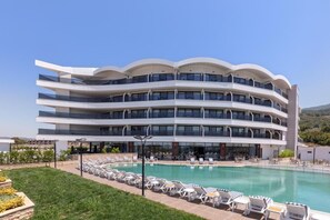 Front of property - AQUA MOUNT HOTEL THERMAL SPA HOT SPRING (Kusadasi)