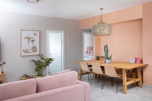 Apartment | Living area - Vibrant Achziv Apartment (Nahariya)
