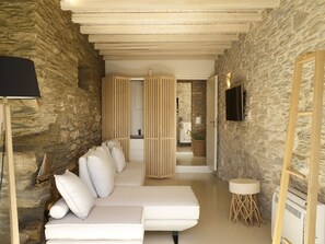 2 Schlafzimmer, Zimmersafe, Schreibtisch, Bügeleisen/Bügelbrett