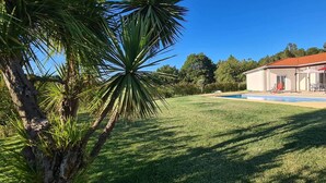 A house with a swimming pool, a covered patio, and a lawn. - VILLA FOR 6 PEOPLE, POOL AND BBQ (Mioma)