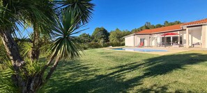 Outdoor pool - VILLA FOR 6 PEOPLE, POOL AND BBQ (Mioma)