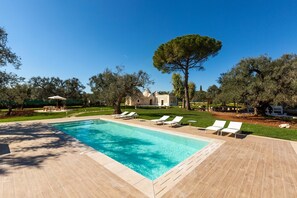 Seasonal outdoor pool - 2220 Trulli Biancapetra by Perle di Puglia (Francavilla Fontana)