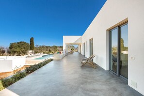 Villa | Terrace/patio