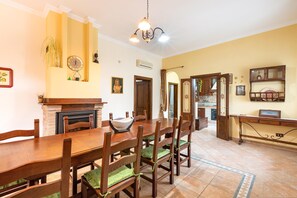 Villa | Living area