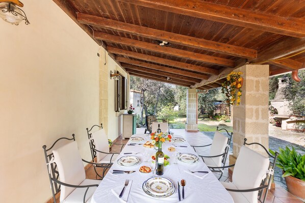 Villa | Terrace/patio