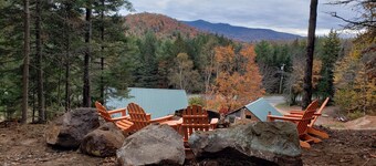 Saranac Lake Adirondack Modern Loft-fire pit, river access, 100 acre forest 
