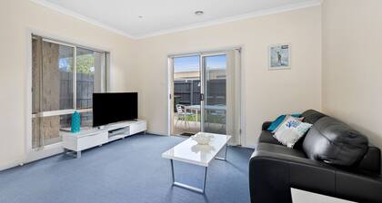 Esplanade Frontage 4-209