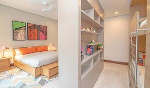 4 bedrooms, iron/ironing board, travel crib, free WiFi