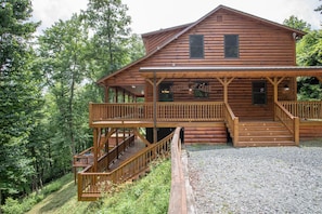 Exterior - Spacious Log Home with EV Charger (Vilas)