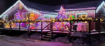 Spacious one bedroom plus Bungalow off O'Keefe Creek