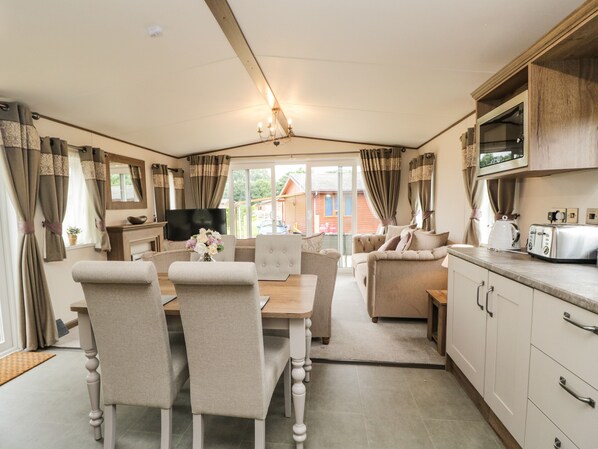 Chaumière | Cuisine privée | Réfrigérateur, lave-vaisselle, bouilloire électrique, grille-pain