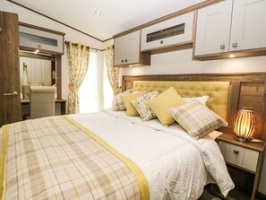 Chaumière | 3 chambres, décor unique, ameublement unique, accès au Wi-Fi (inclus)