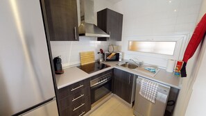 Frigorífic, microones, forn i rentaplats 