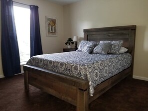 3 quartos, ferros/tábuas de passar roupa, Wi-Fi, roupa de cama