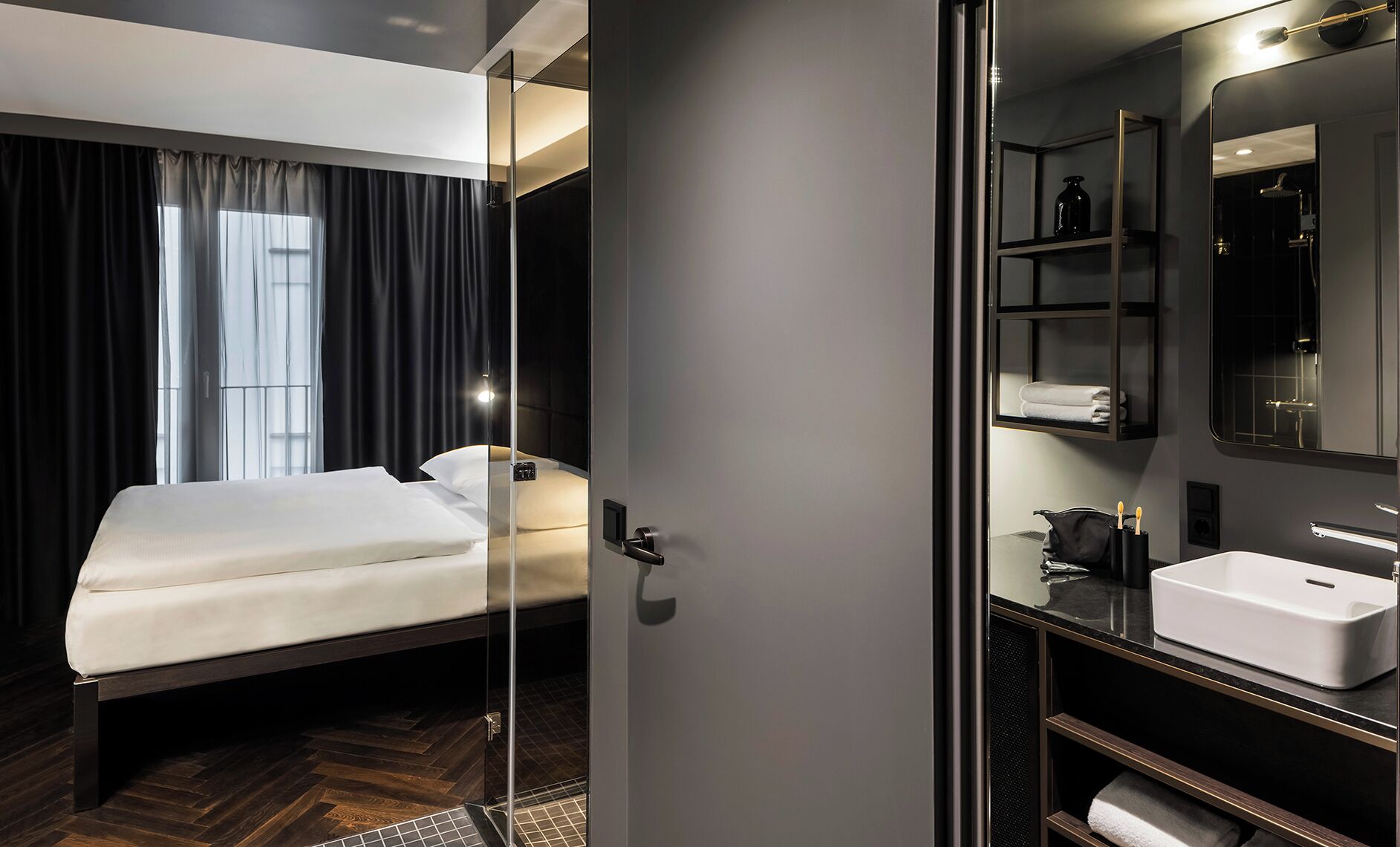 economy double room | bathroom | shower, hair dryer, towels