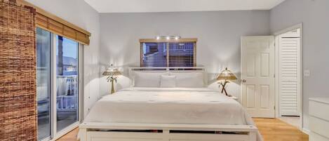 3 bedrooms, desk, iron/ironing board, WiFi