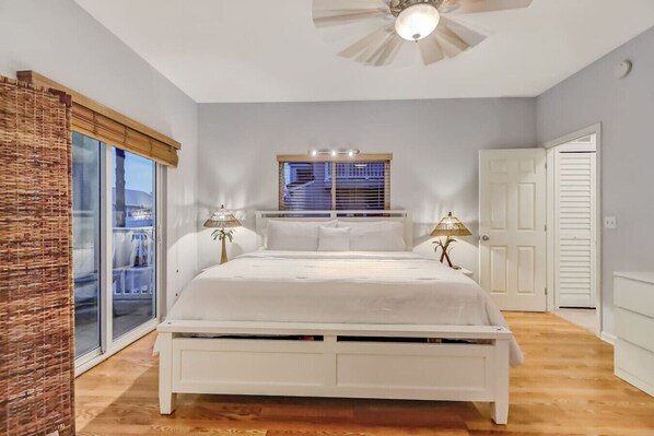 3 soveværelser, skrivebord, strygejern/strygebræt, Wi-Fi