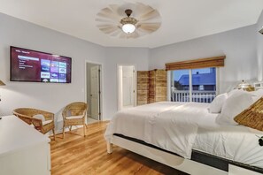 3 bedrooms, desk, iron/ironing board, WiFi