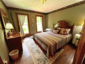 5 bedrooms, WiFi, bed sheets