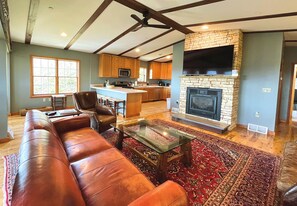 TV, fireplace, table football - Sunrise 1 - Pet-Friendly, Ski-In/Ski-Out Townhome (Snowshoe)