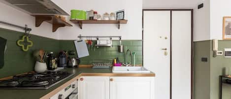 Kaffetrakter/tekoker og kjøkkenutstyr