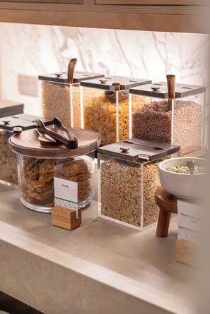 Daily buffet breakfast for a fee - DoubleTree by Hilton Auckland Karaka (Karaka)
