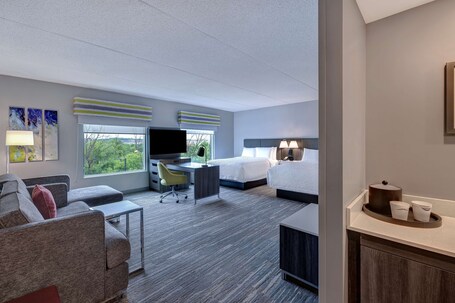 Hampton Inn Suites by Hilton Burlington Toronto - Image 1
