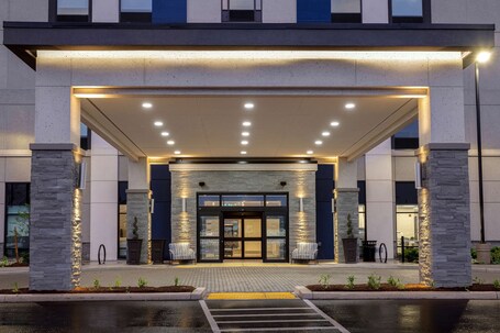 Hampton Inn Suites by Hilton Burlington Toronto - Image 3