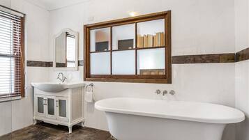 Bathtub, hair dryer