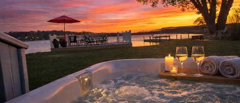 Tina de hidromasaje al aire libre