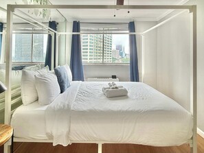 2 habitaciones, escritorio, tabla de planchar con plancha y wifi 