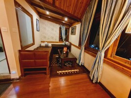 家庭房 | 客房内保险箱、熨斗/熨板、免费 WiFi、床单