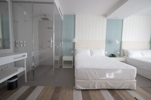 1 chambre, fer et planche à repasser, accès à Internet