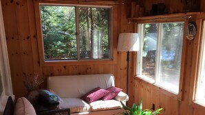 Unclassified image, 5 of 17, button - Riverfront Cottage (Durham Bridge)