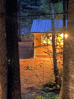 Property grounds - Riverfront Cottage (Durham Bridge)