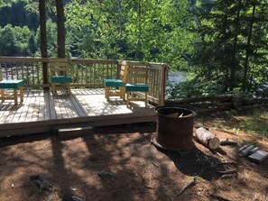 Terrace/patio - Riverfront Cottage (Durham Bridge)