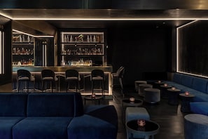 2 bars/lounges - Hotel AMANO East Side (Berlin)