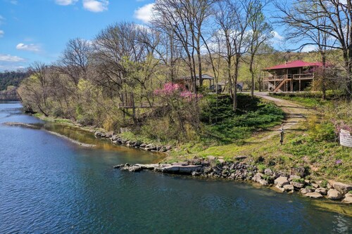 Walk-In Norfork River Access! 6 Acres with Amazing Views and Total Privacy!