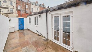 Exterior - Little Treasure (Whitby)
