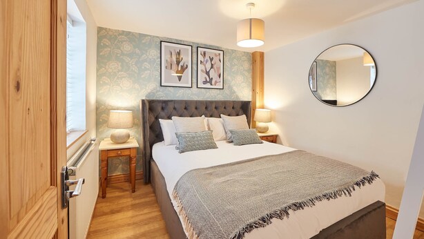 House - Little Treasure (Whitby)