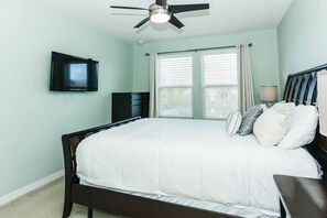 4 bedrooms, iron/ironing board, WiFi, bed sheets