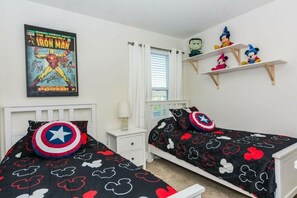 4 habitaciones, tabla de planchar con plancha, wifi y ropa de cama