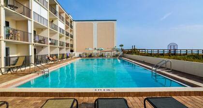 Stunning Seaside Studio Condo With King Bed & Heated Pool, Steps To Beach!