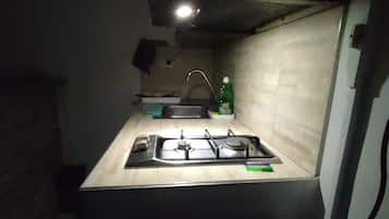 Fridge, stovetop