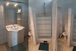 Dusche, Handtücher, Seife, Toilettenpapier