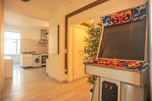 Games room - My Fair Lisbon -modern flat with elevator in central Lisbon (Lisbon)