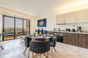 Microwave, coffee/tea maker, toaster, blender - Veranto (Playa del Carmen)