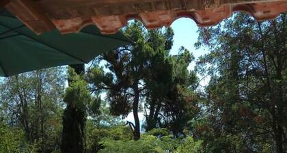 Traditional Villa, Stunning Surroundings