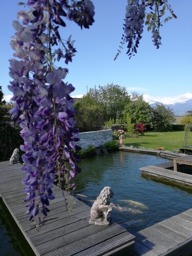 Haus mit Garten, Sauna, Biotop und Feuerstelle