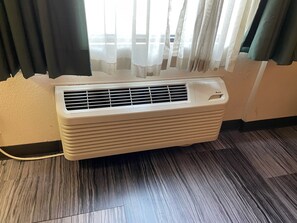 Air conditioning - The Royal Inn & Suites (Akron)
